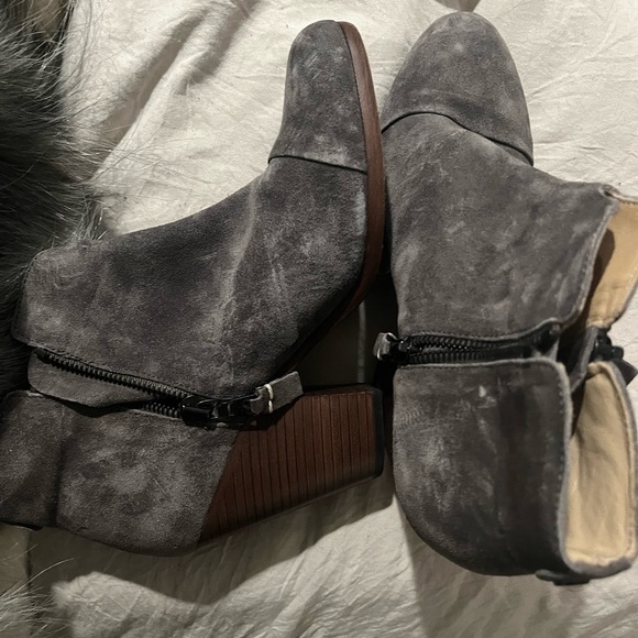Rag & Bone Women's Gray Double Side Zip Suede Leather Ankle Booties - Picture 1 of 4